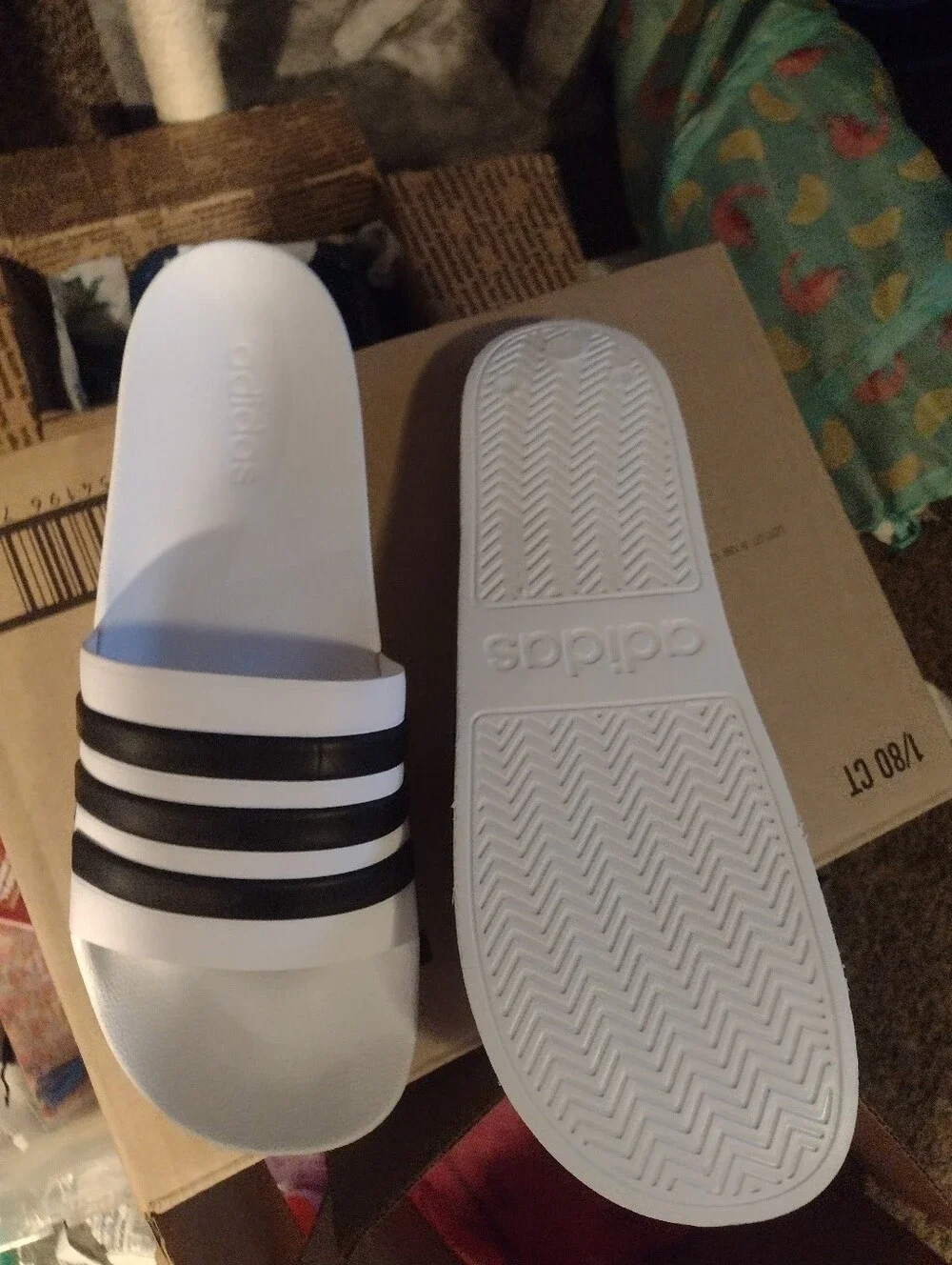 New! Men's Size 17 White With Black Lines Slides